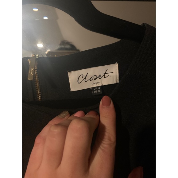 Black and red dress - Picture 2 of 2